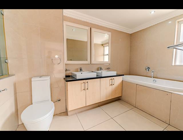 2 BEDROOM APARTMENT FOR SALE IN POINT WATERFRONT